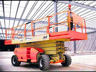 自行越野剪叉車(chē)